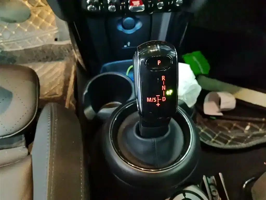 MINI 2023 Facelift 2.0T COOPER S Artist — миниатюра 6