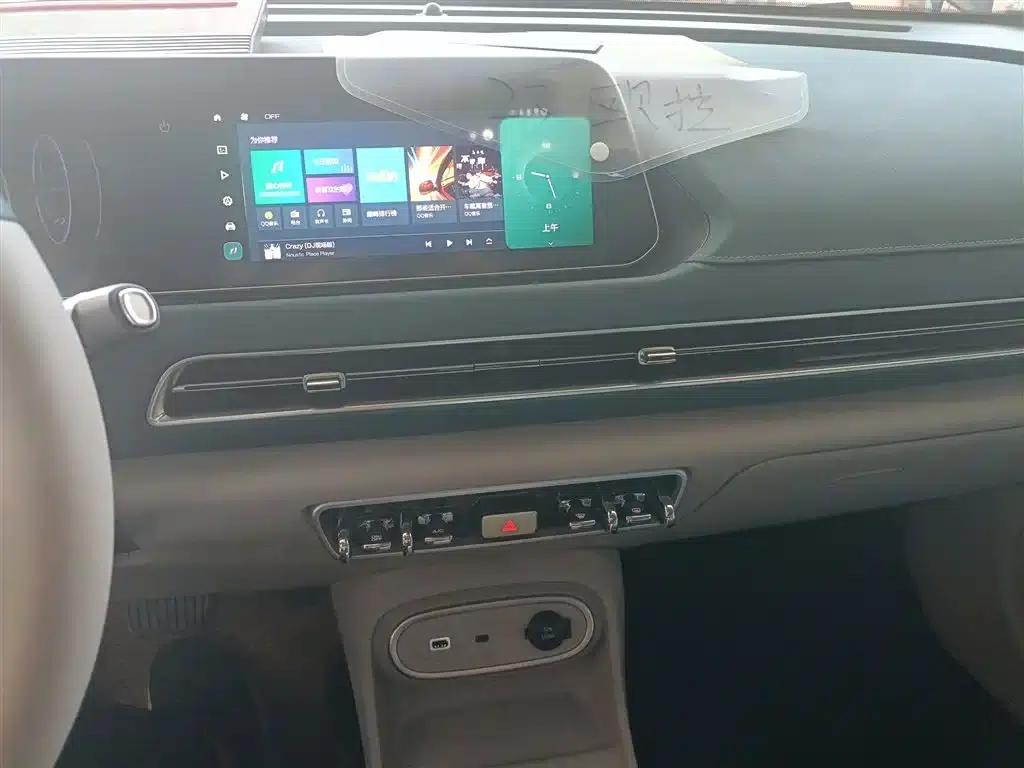 ORA Good Cat 2023 Model, 401km Standard Range, Luxury Edition, Lithium Iron Phosphate — миниатюра 13