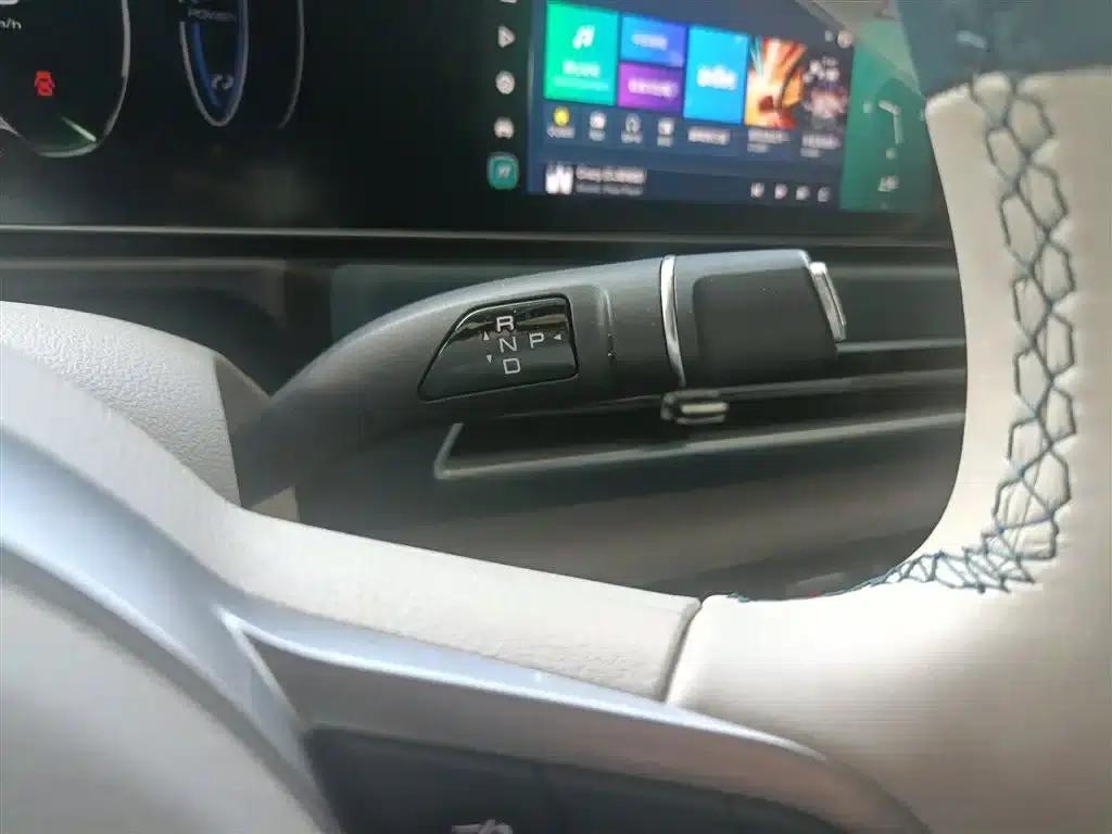 ORA Good Cat 2023 Model, 401km Standard Range, Luxury Edition, Lithium Iron Phosphate — миниатюра 14