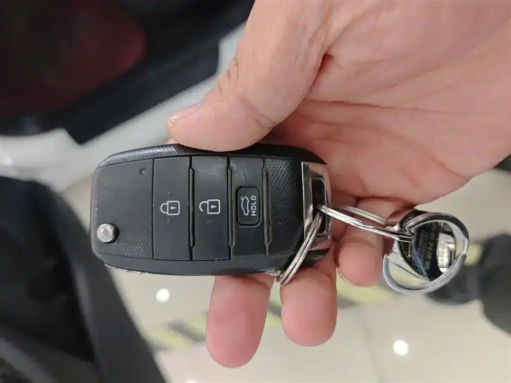 Kia K3 2016 1.6L Automatic GL — миниатюра 9