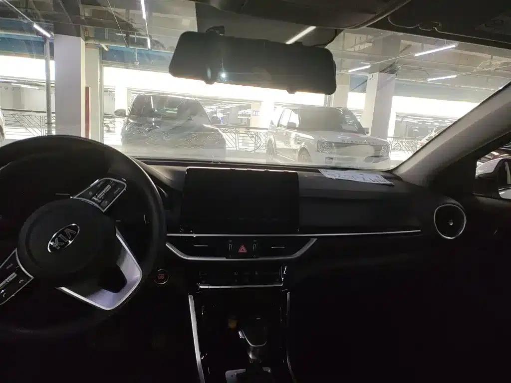 Kia K3 2020 1.5L CVT Fashion Edition — миниатюра 14