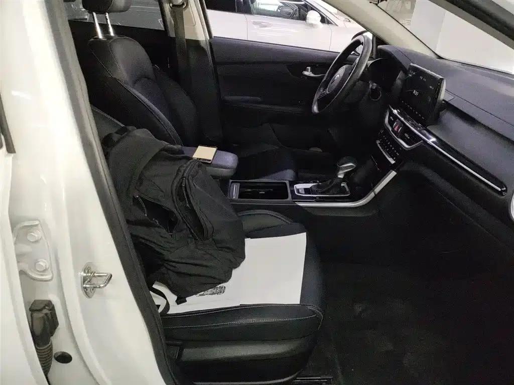 Kia K3 2020 1.5L CVT Fashion Edition — миниатюра 20