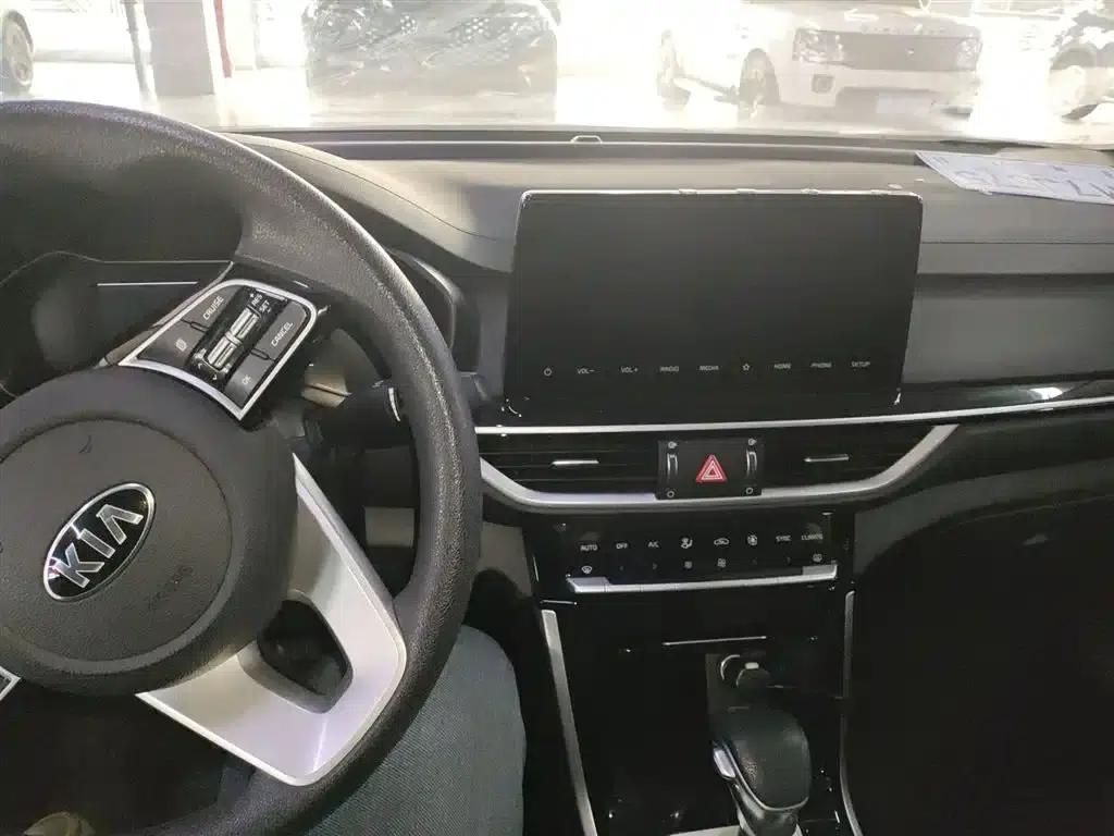 Kia K3 2020 1.5L CVT Fashion Edition — миниатюра 6