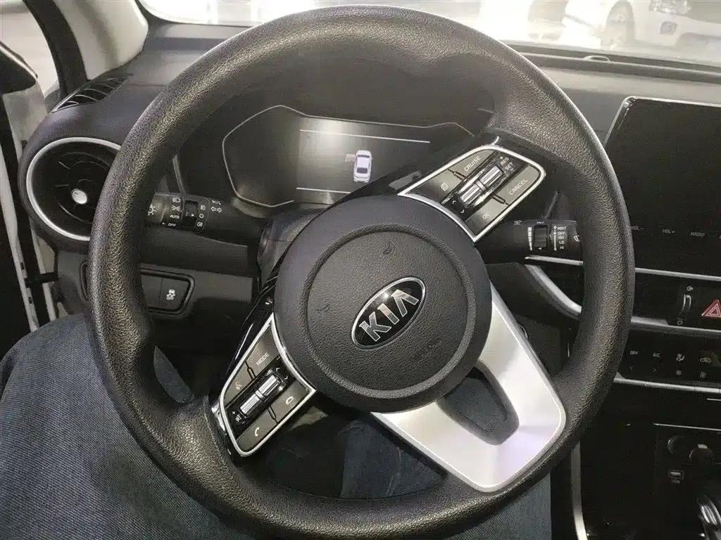 Kia K3 2020 1.5L CVT Fashion Edition — миниатюра 7