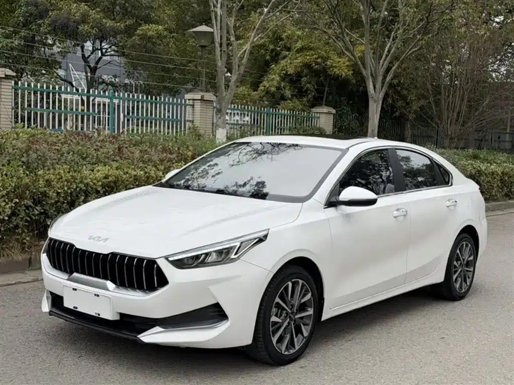 Kia K3 2021 Facelift 1.5L CVT Fashion Edition — миниатюра 1