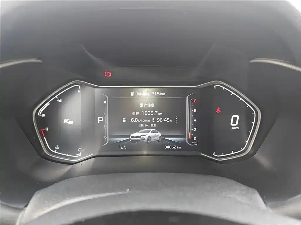 Kia K3 2021 Facelift 1.5L CVT Fashion Edition — миниатюра 4
