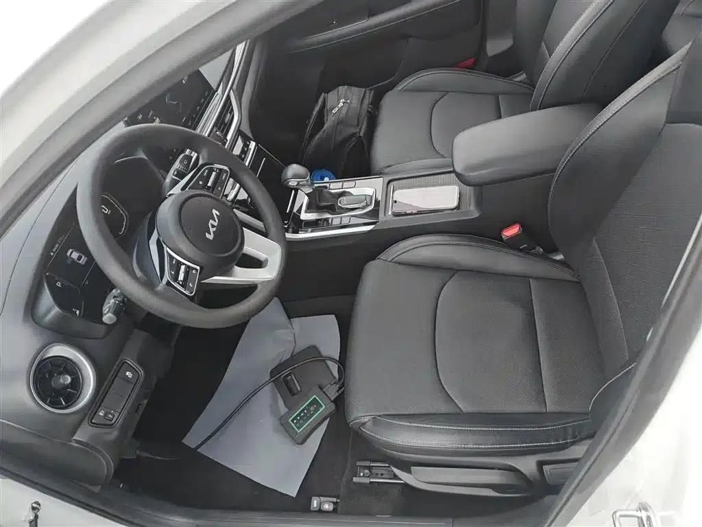 Kia K3 2021 Facelift 1.5L CVT Fashion Edition — миниатюра 7