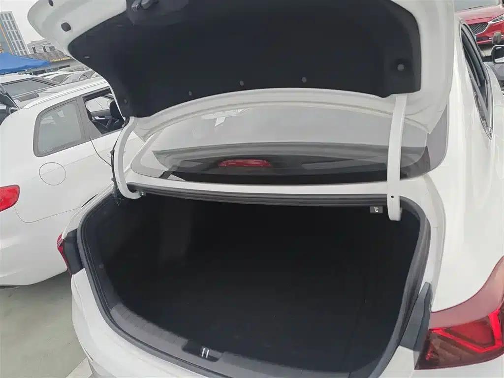 Kia K3 2021 Facelift 1.5L CVT Fashion Edition — миниатюра 9