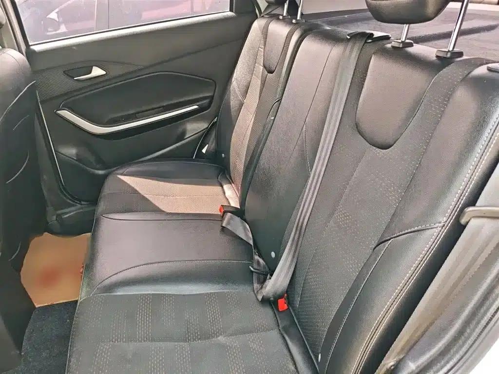Chery Tiggo 3x 2018 1.5L Automatic Deluxe Edition — миниатюра 13