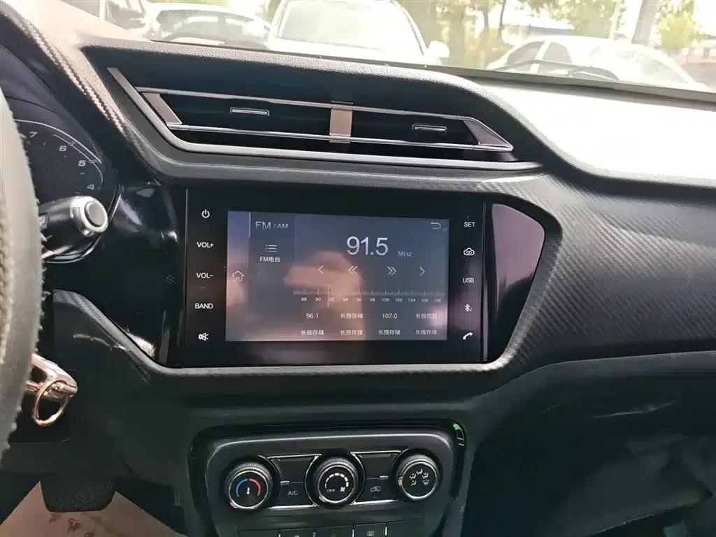 Chery Tiggo 3x 2018 1.5L Automatic Deluxe Edition — миниатюра 9