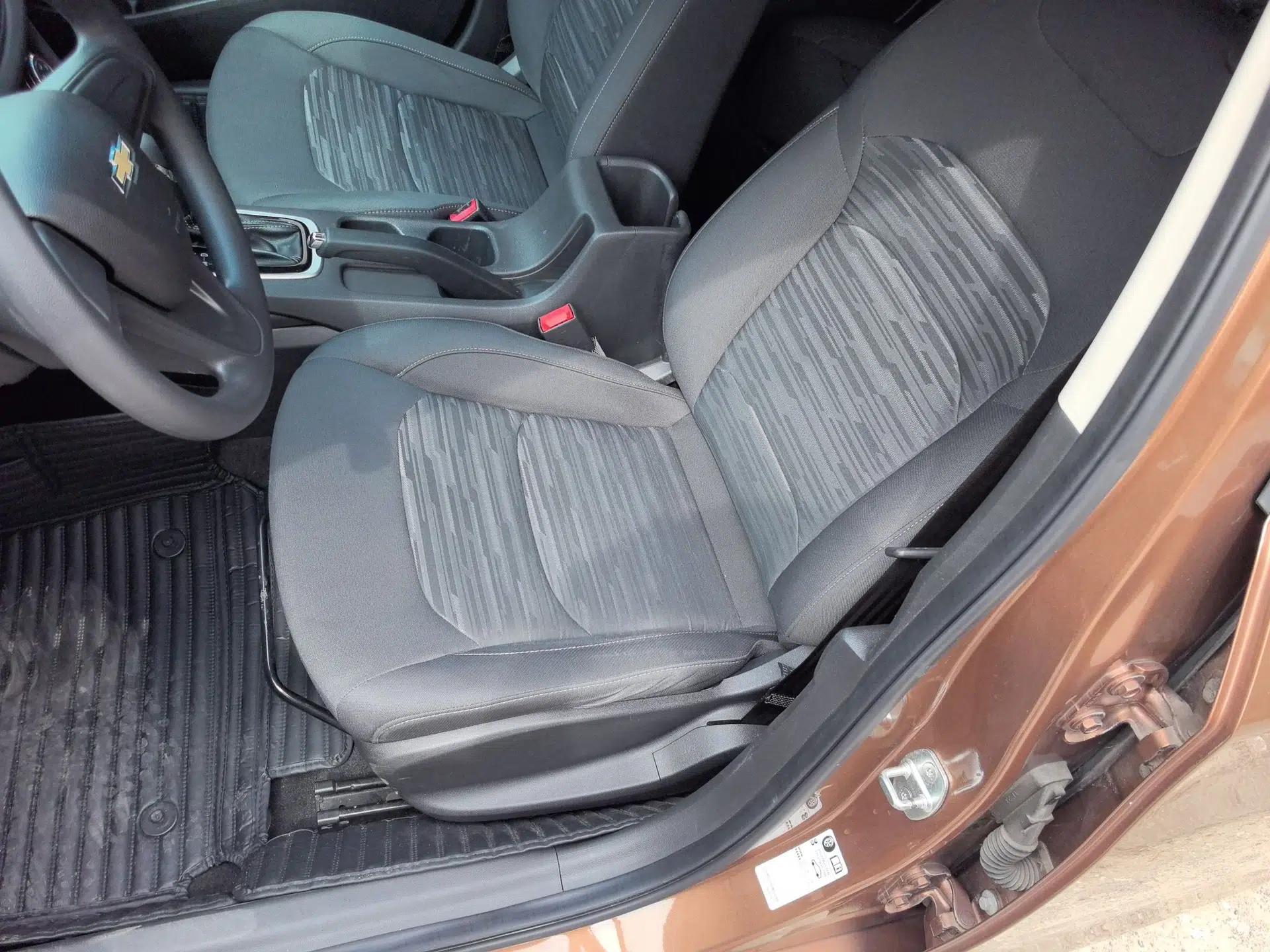 Chevrolet Cavalier 2016 1.5L Automatic Enjoyment Edition — миниатюра 10