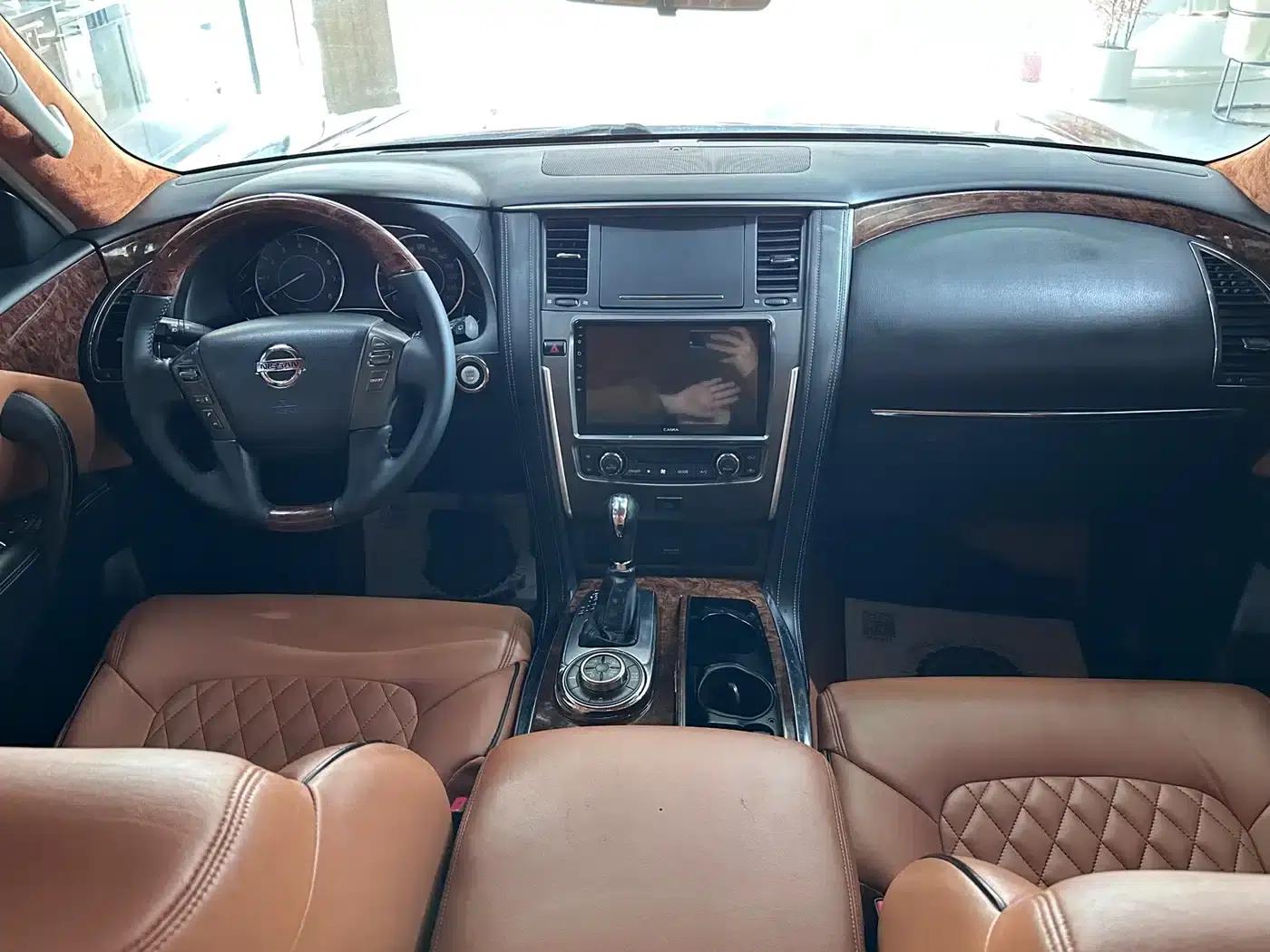 Nissan Patrol 2018 4.0L Leader Edition — миниатюра 6