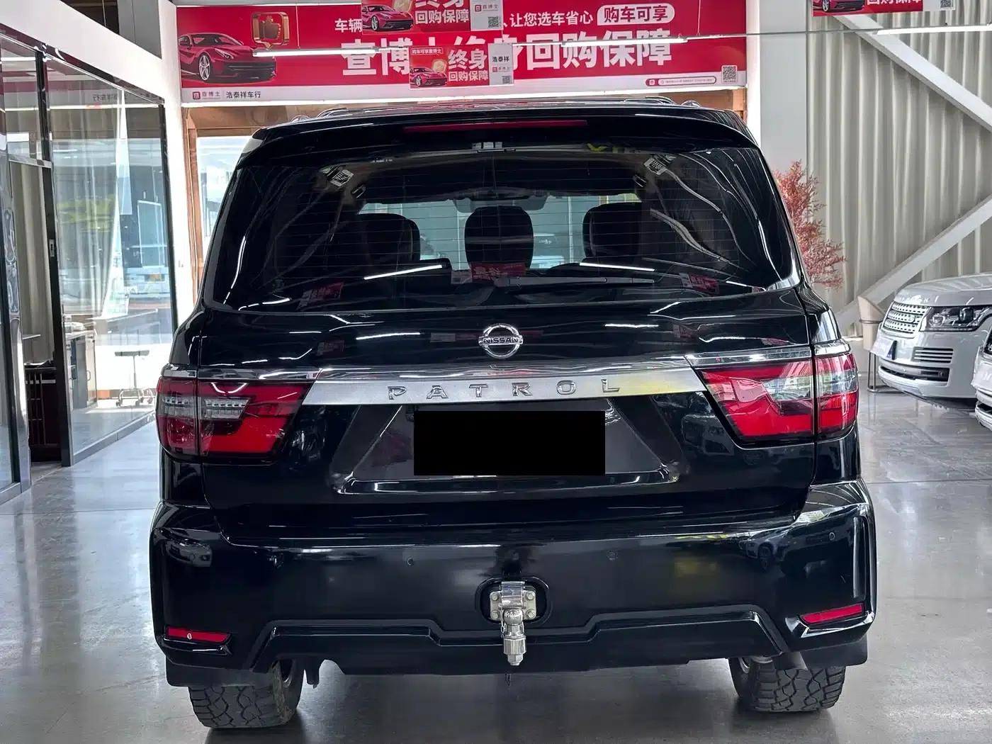 Nissan Patrol 2018 4.0L Leader Edition — миниатюра 10