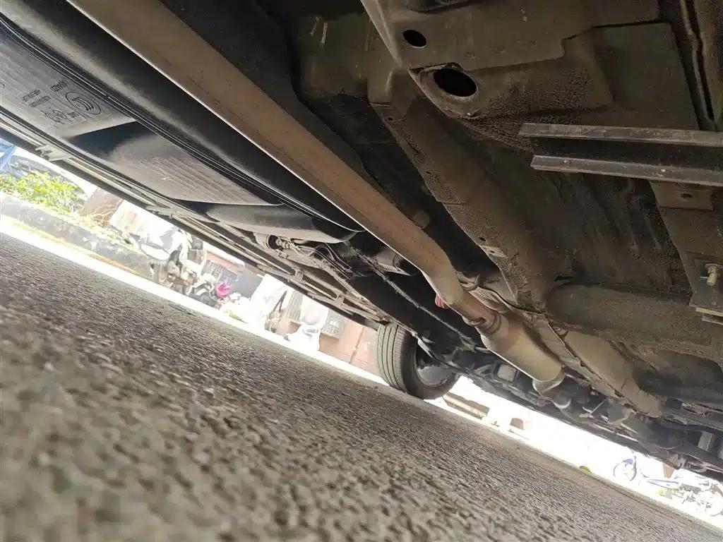 Roewe RX5 2019 20T Two-Wheel Drive Automatic 4G Connected Platinum Edition — миниатюра 16