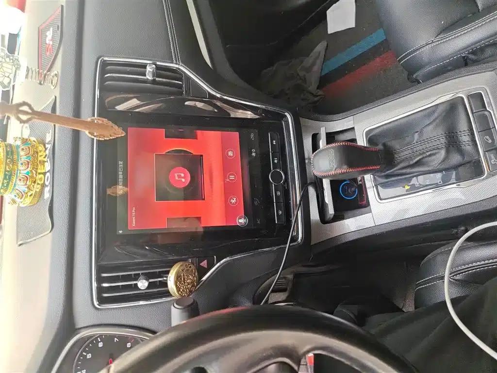 Roewe RX5 2019 20T Two-Wheel Drive Automatic 4G Connected Platinum Edition — миниатюра 6