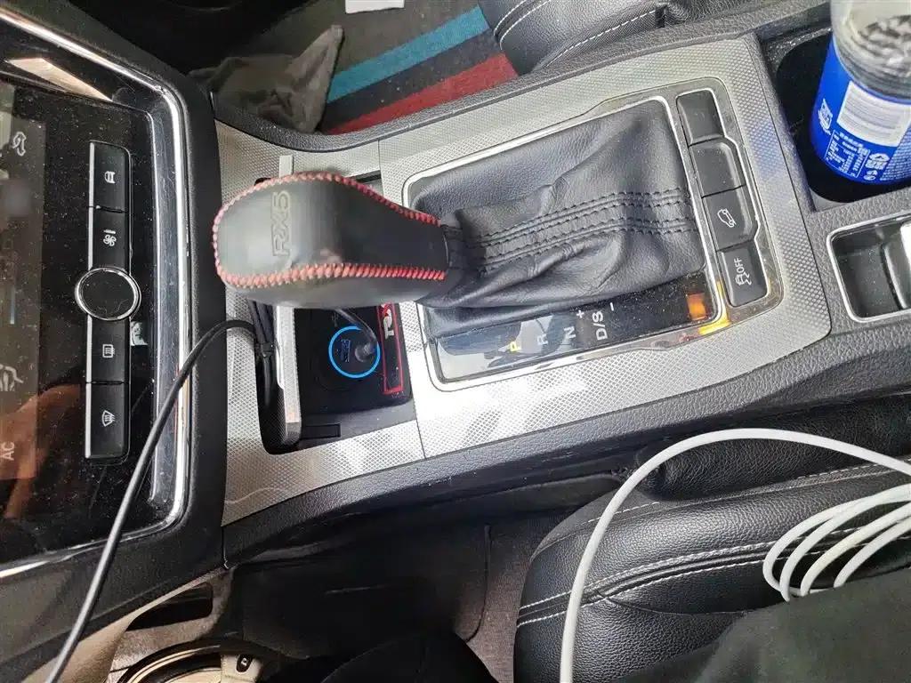 Roewe RX5 2019 20T Two-Wheel Drive Automatic 4G Connected Platinum Edition — миниатюра 7