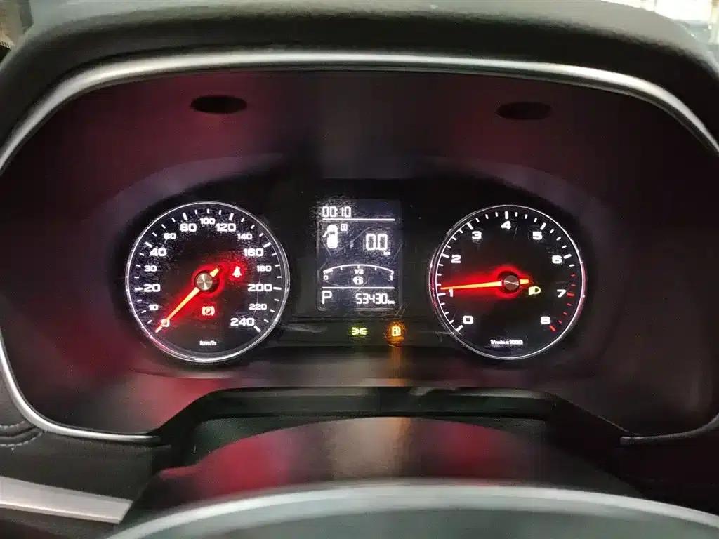 Roewe RX5 2020 20T Automatic 4G Connected Million Edition — миниатюра 8
