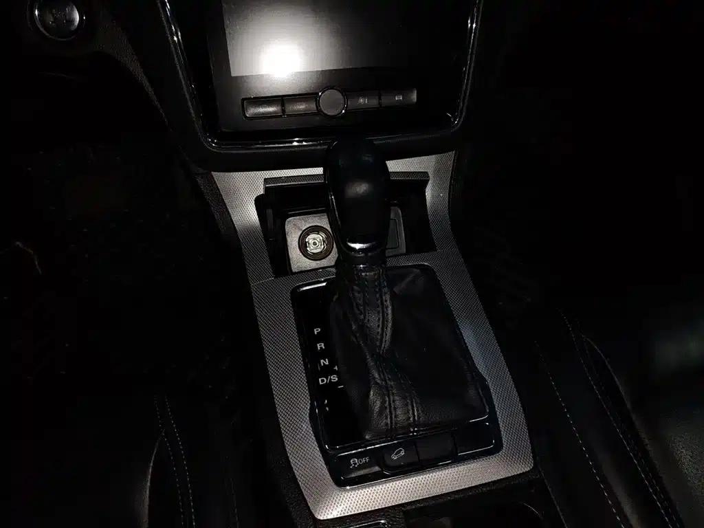 Roewe RX5 2020 20T Automatic 4G Connected Million Edition — миниатюра 10
