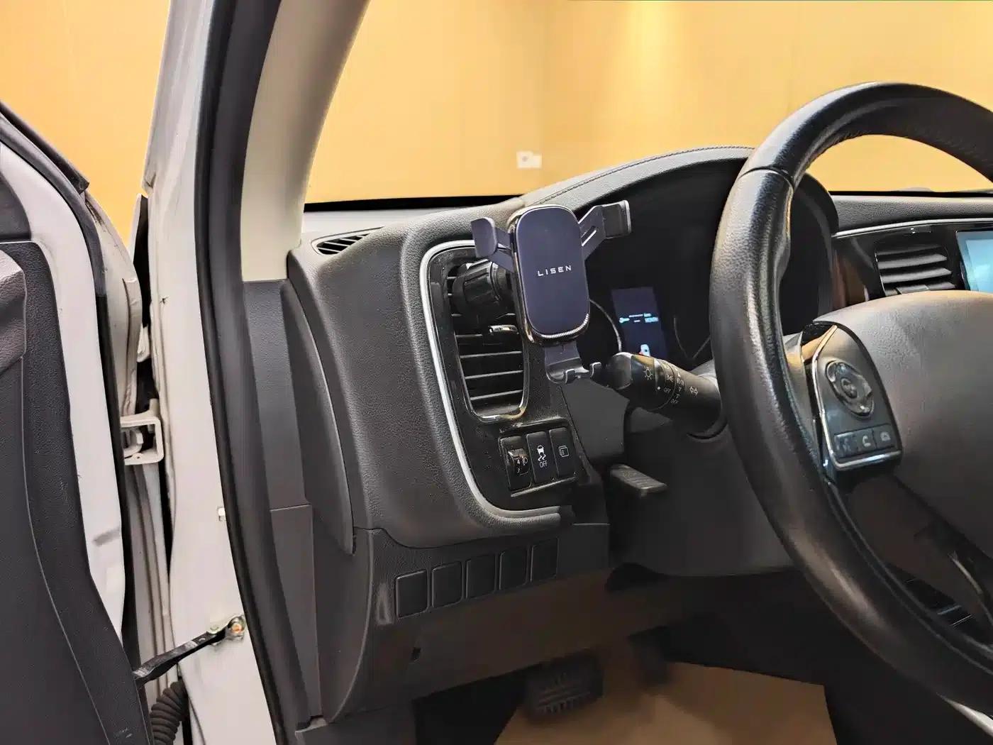 Outlander 2019 2.0L 2WD Enjoy Edition 5-seater National VI Emission Standard — миниатюра 12