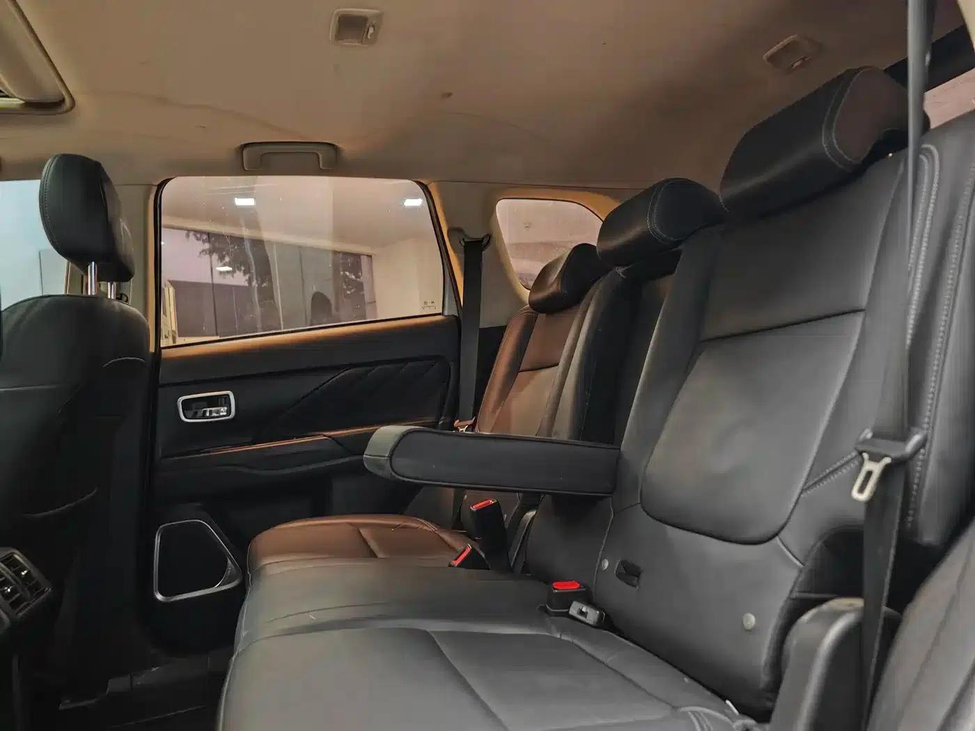 Outlander 2019 2.0L 2WD Enjoy Edition 5-seater National VI Emission Standard — миниатюра 23