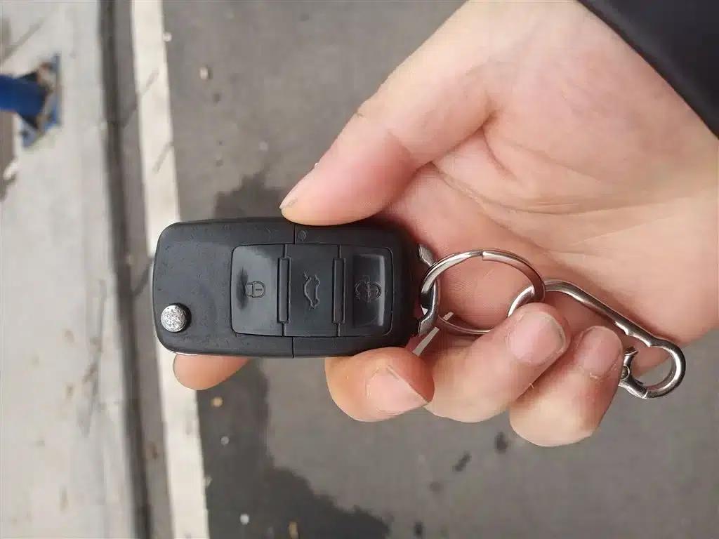 Rapid 2015 1.6L Automatic Smart Selection Model — миниатюра 9