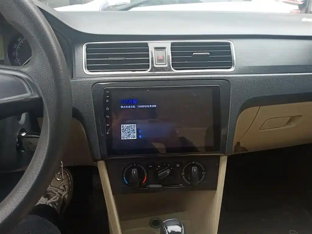 Rapid 2015 1.6L Automatic Smart Selection Model — миниатюра 10