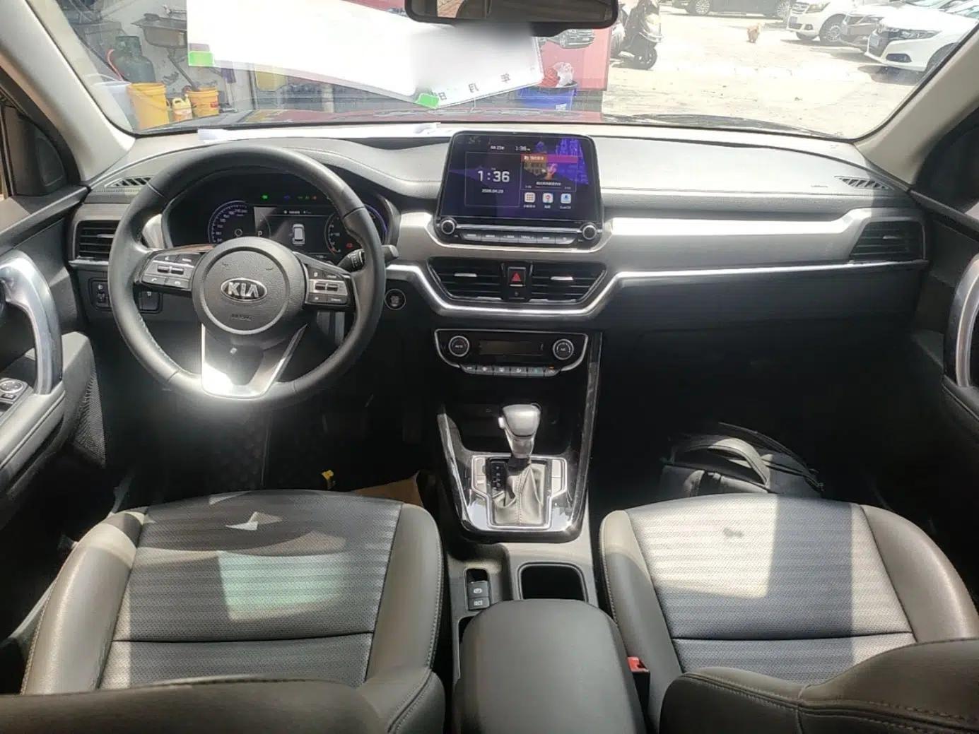 Kia Sportage R 2019 2.0L Automatic Smart Luxury Edition — миниатюра 13