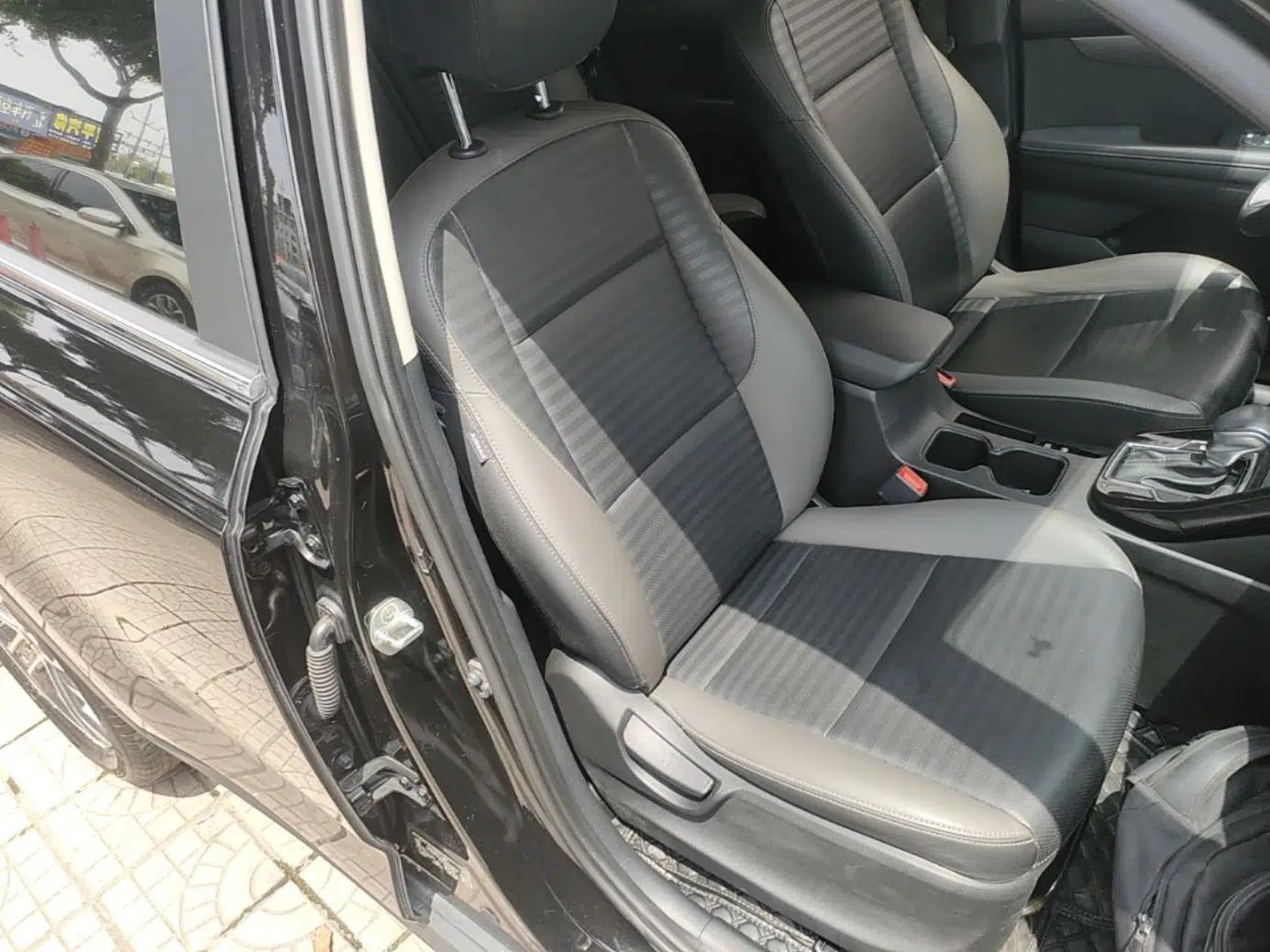 Kia Sportage R 2019 2.0L Automatic Smart Luxury Edition — миниатюра 23