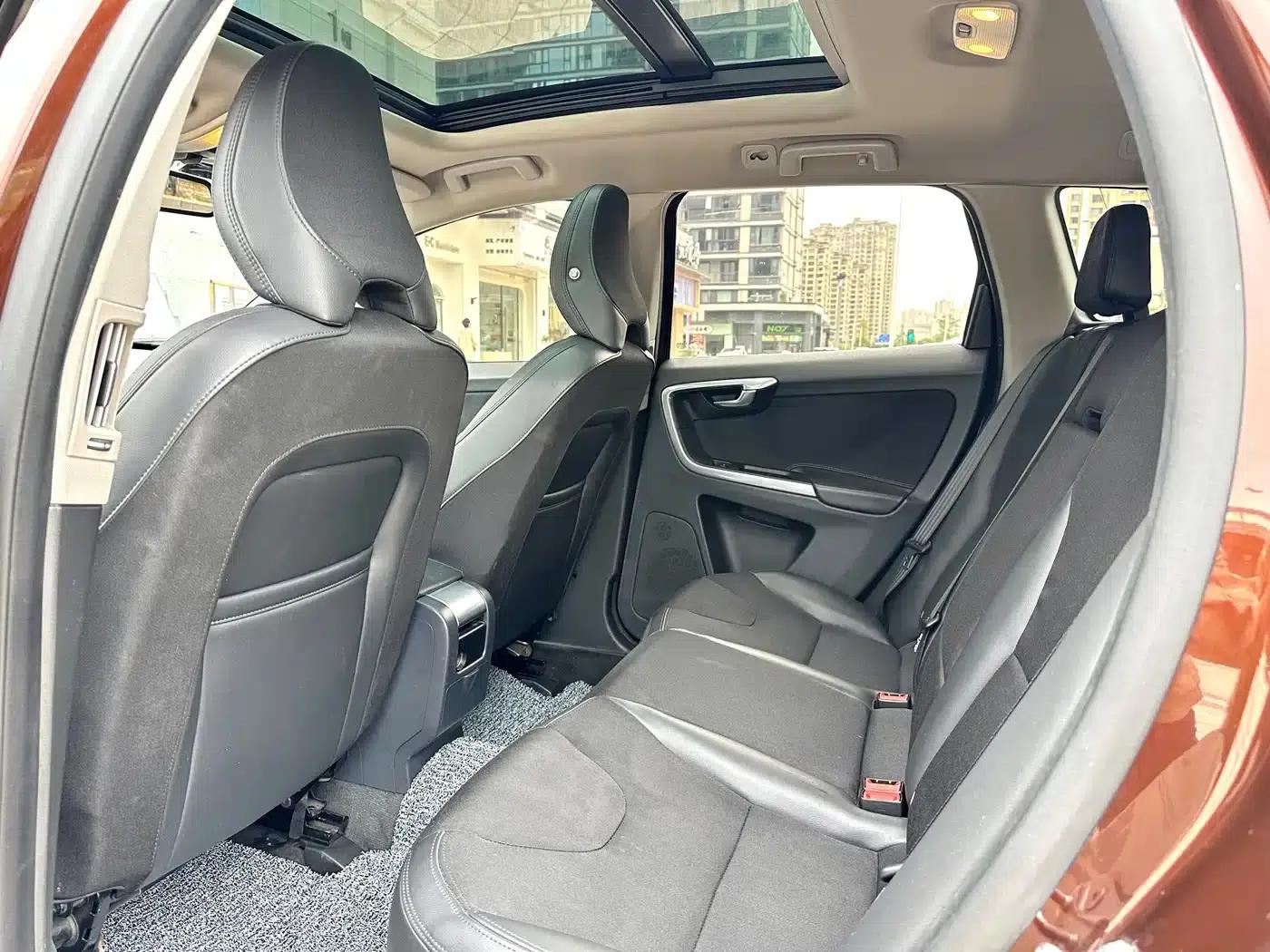 2015 Volvo XC60 T5 Smart Edition — миниатюра 11