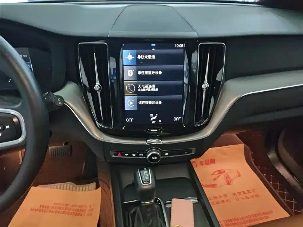 2021 Volvo XC60 T5 AWD Inscription Luxury Edition — миниатюра 13