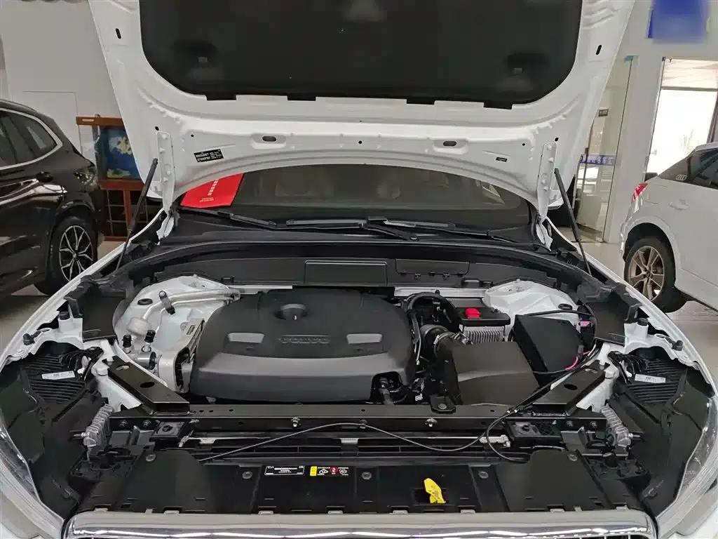 2021 Volvo XC60 T5 AWD Inscription Luxury Edition — миниатюра 20