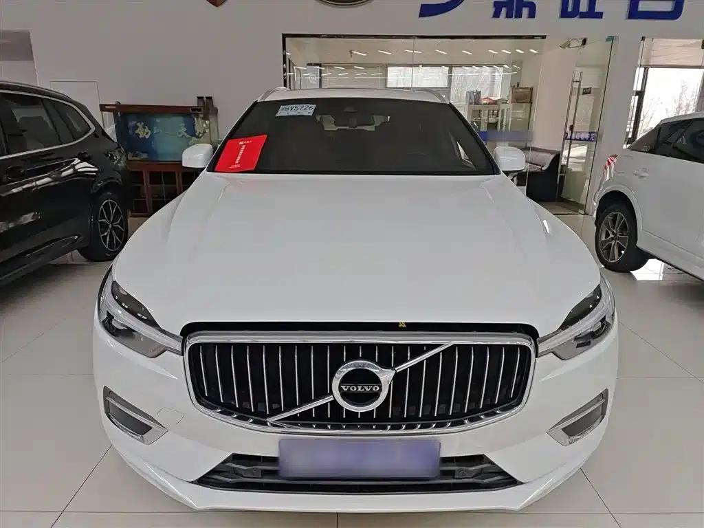 2021 Volvo XC60 T5 AWD Inscription Luxury Edition — миниатюра 3