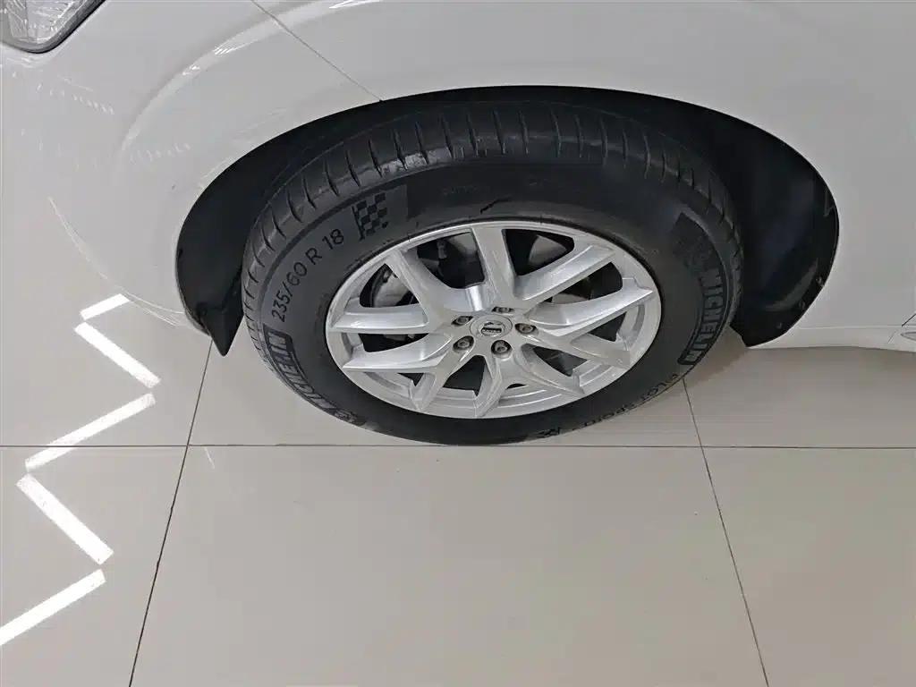 2021 Volvo XC60 T5 AWD Inscription Luxury Edition — миниатюра 23