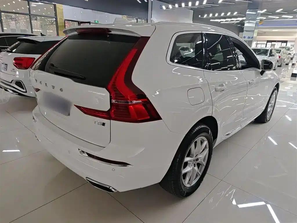 2021 Volvo XC60 T5 AWD Inscription Luxury Edition — миниатюра 7