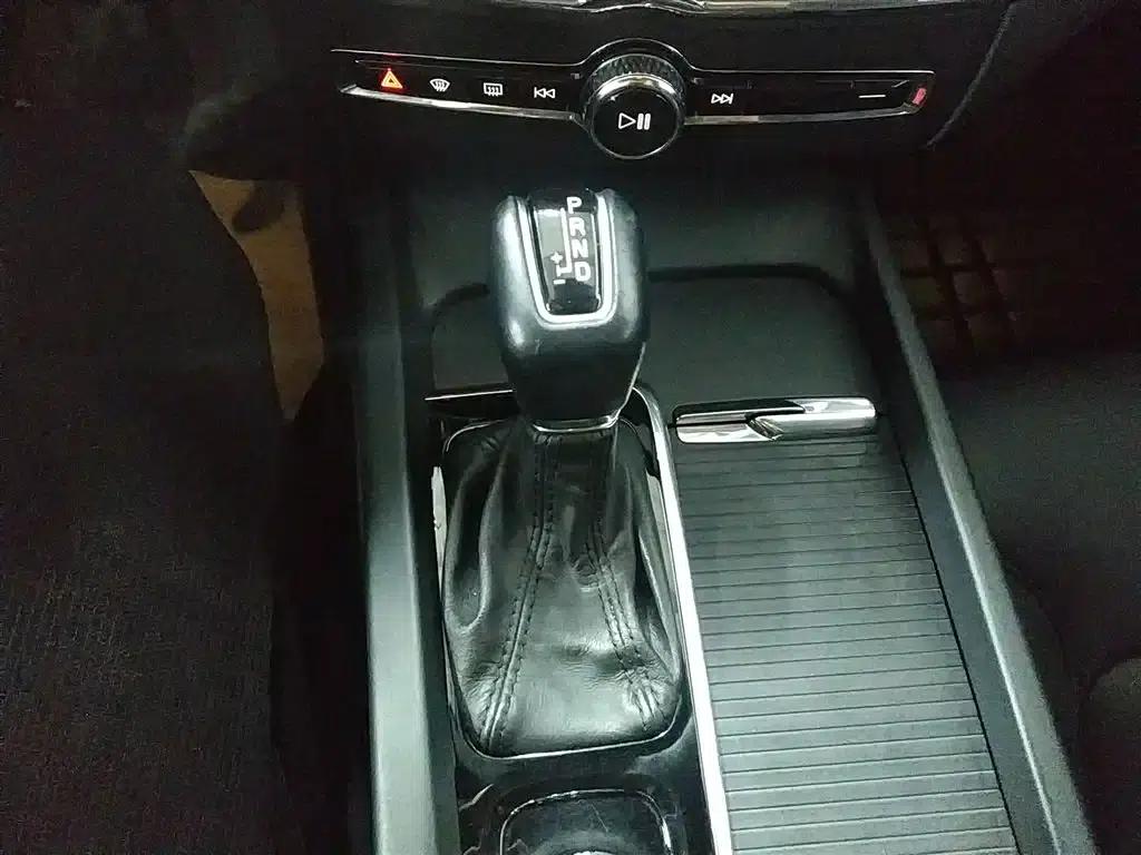 Volvo XC60 2019 T5 AWD Smart Edition (China VI Emission Standard) — миниатюра 10