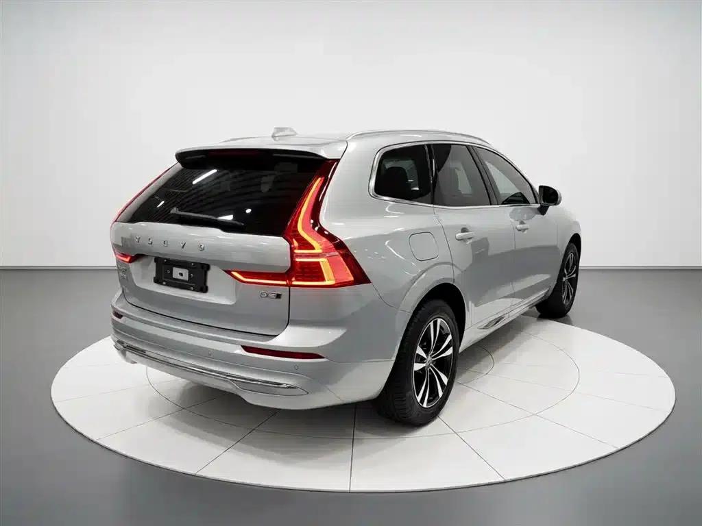 2024 Volvo XC60 B5 AWD Inscription Luxury Edition — миниатюра 5