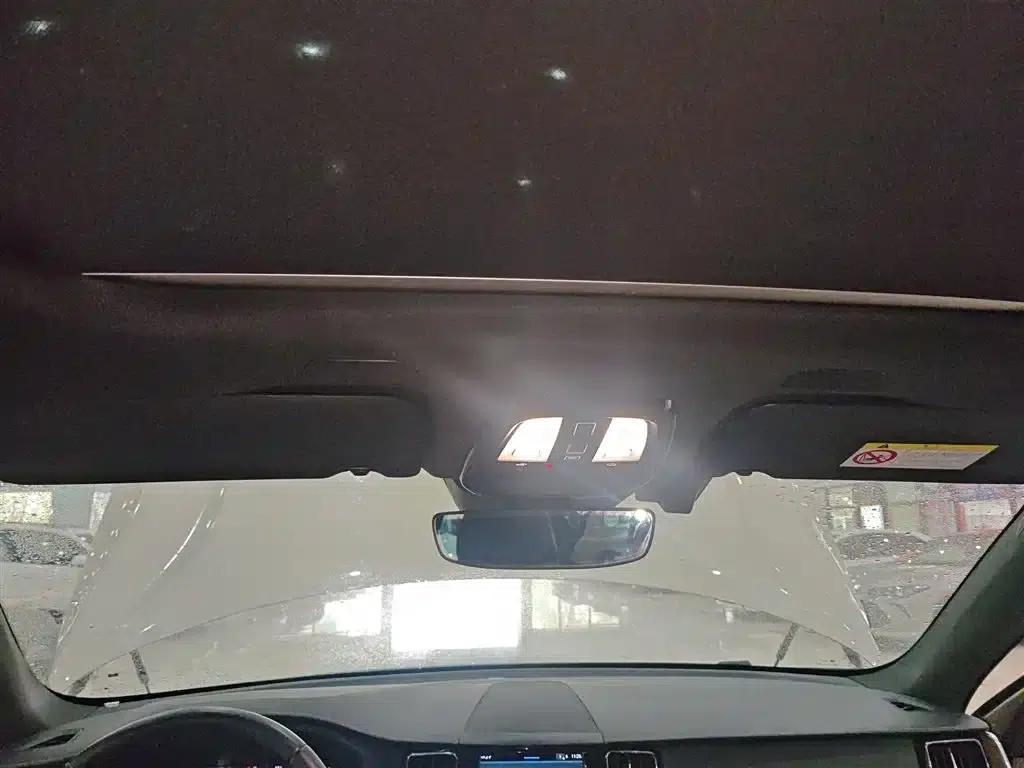 2023 Volvo XC60 B5 AWD Inscription Luxury Edition — миниатюра 18