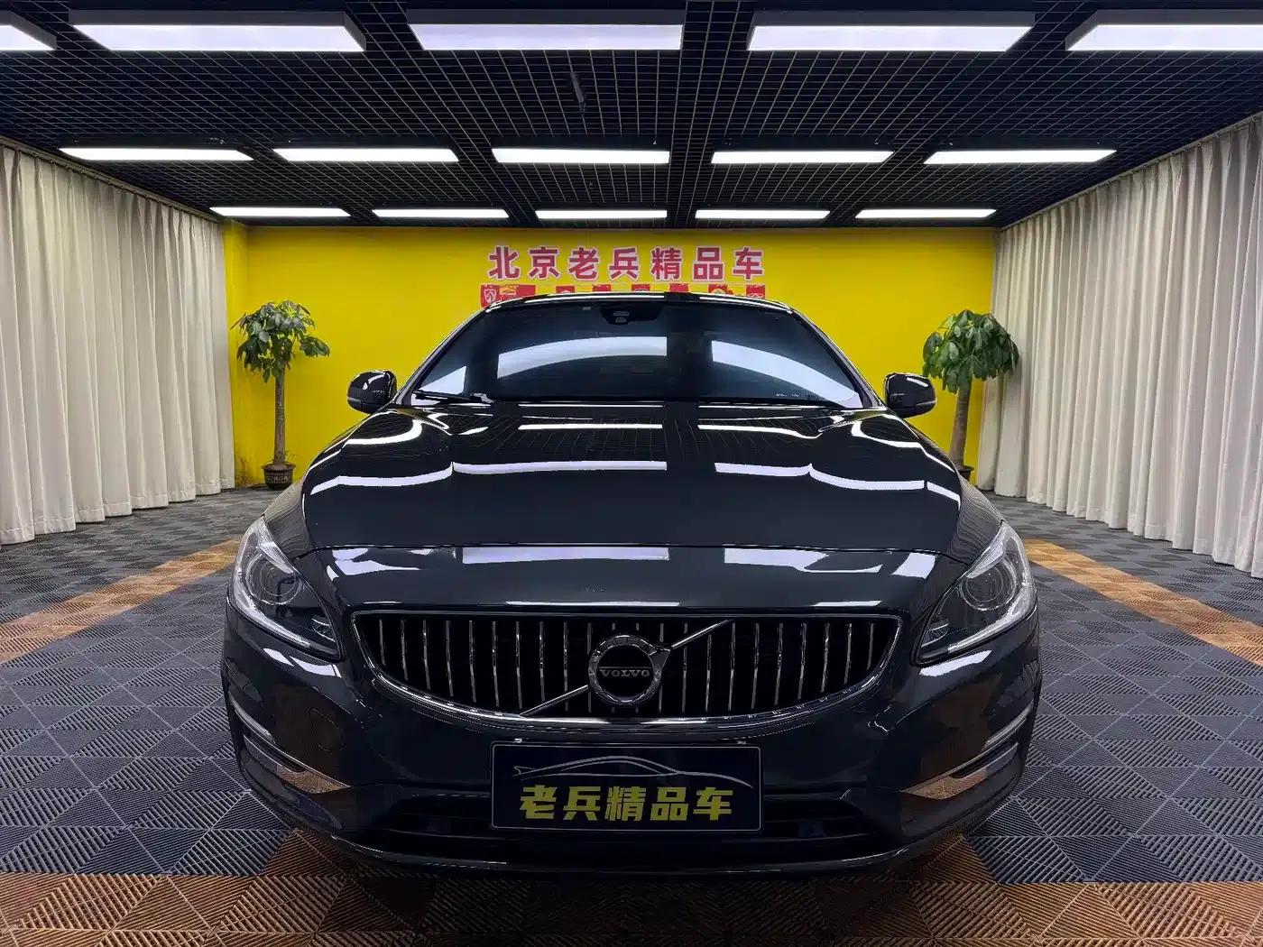 2018 Volvo S60 S60L T4 Smart Entry Edition — миниатюра 2