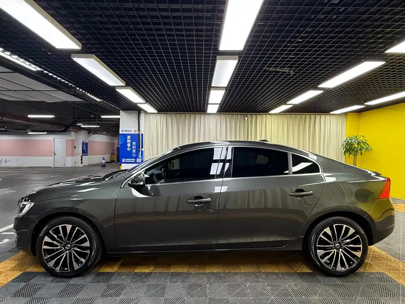 2018 Volvo S60 S60L T4 Smart Entry Edition — миниатюра 11