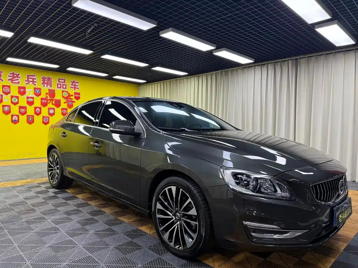 2018 Volvo S60 S60L T4 Smart Entry Edition — миниатюра 3
