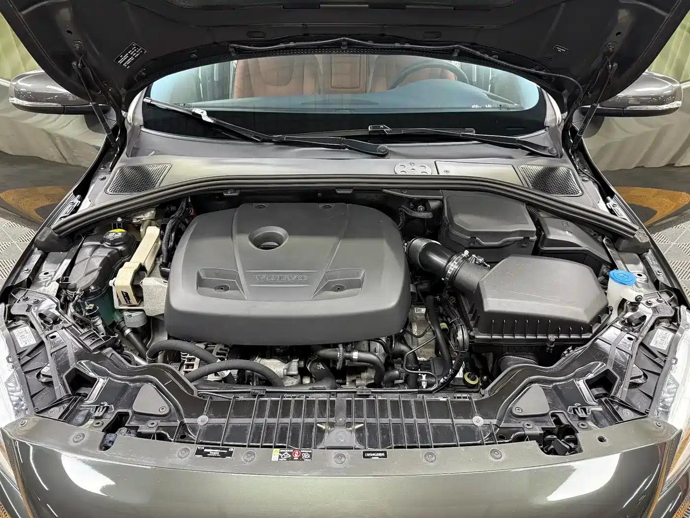 2018 Volvo S60 S60L T4 Smart Entry Edition — миниатюра 37