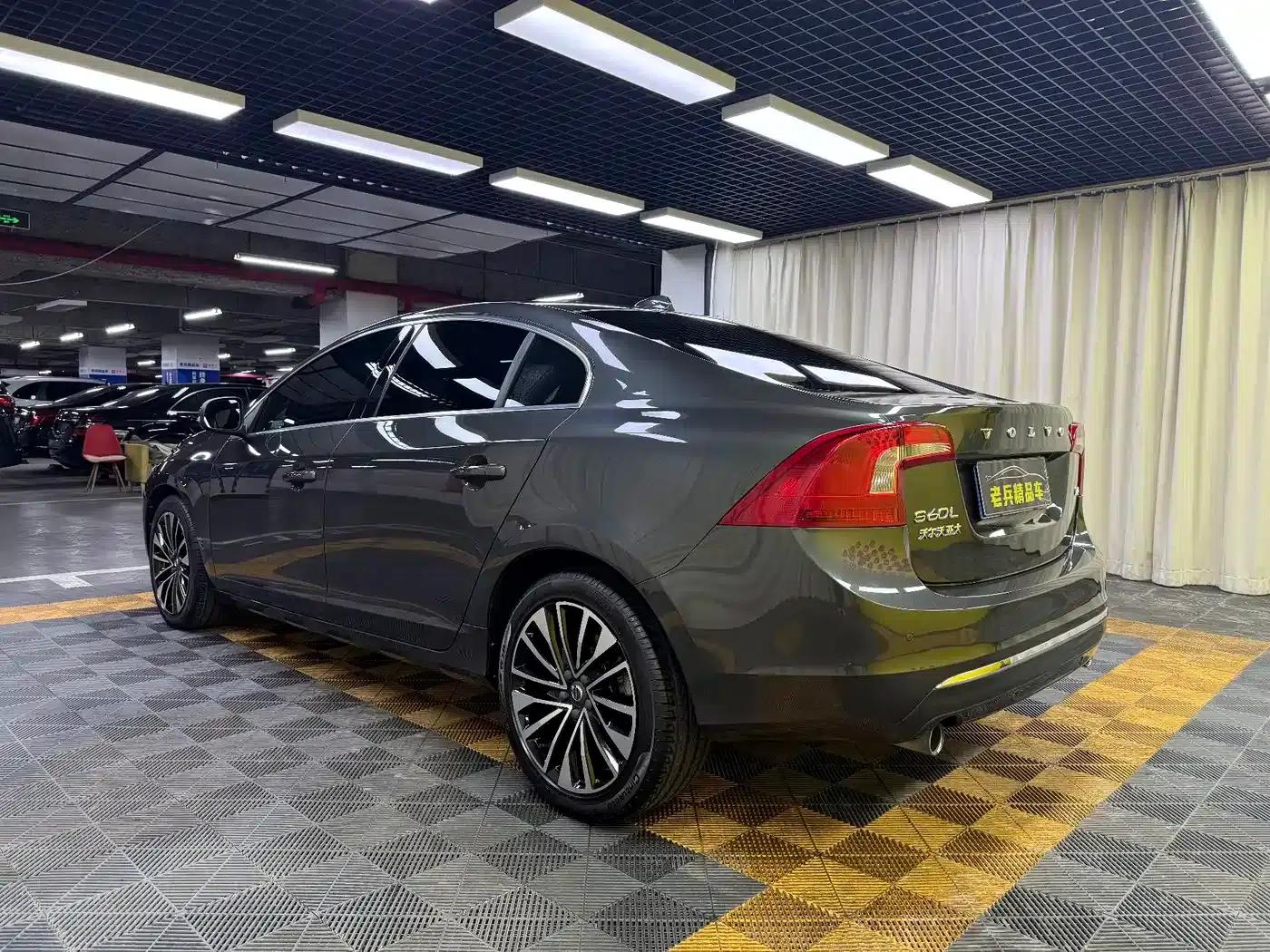 2018 Volvo S60 S60L T4 Smart Entry Edition — миниатюра 7