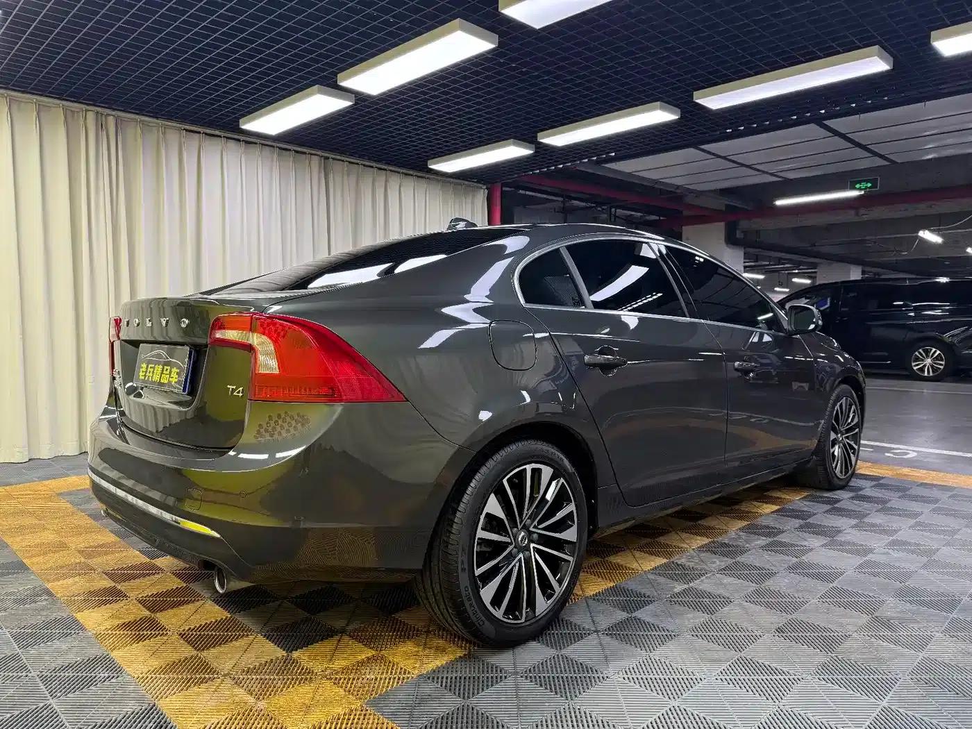 2018 Volvo S60 S60L T4 Smart Entry Edition — миниатюра 10