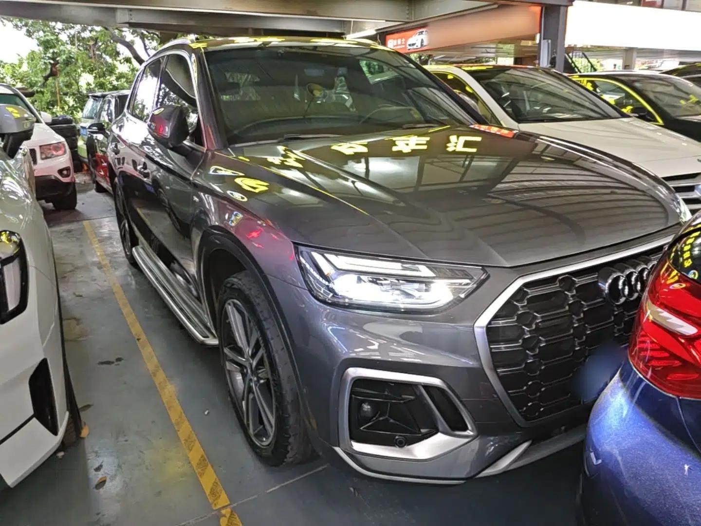 Audi Q5L 2022 45T Luxury Dynamic Model — миниатюра 3