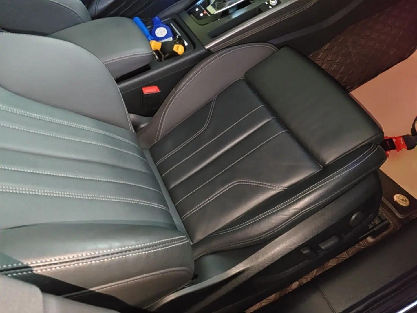 Audi Q5L 2022 45T Luxury Dynamic Model — миниатюра 23