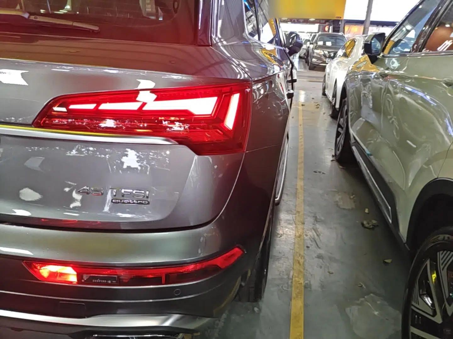 Audi Q5L 2022 45T Luxury Dynamic Model — миниатюра 7
