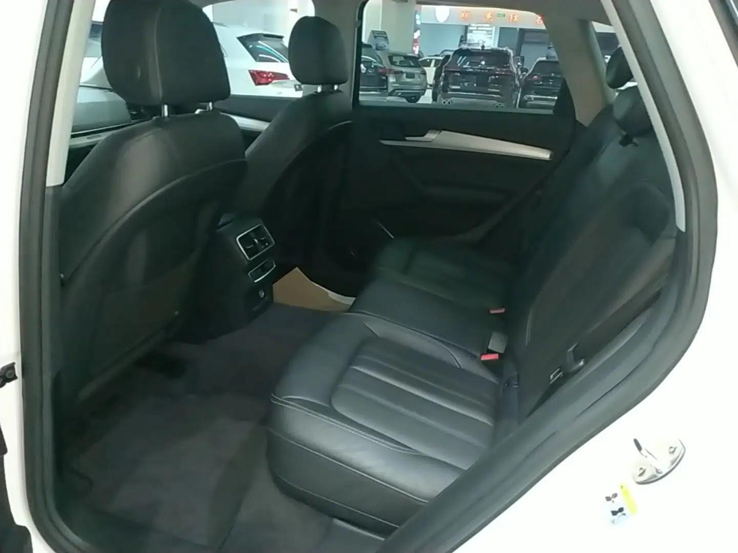 Audi Q5L 2020 Updated 40 TFSI Prestige Fashion Edition — миниатюра 19