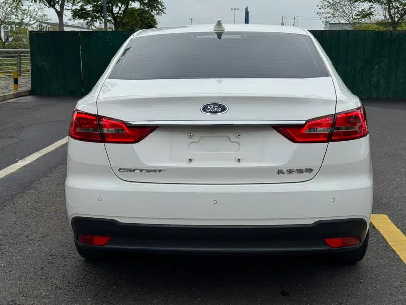 Ford Escort 2019 Revised 1.5L Automatic ZhiXiang Version (Tire Pressure Monitoring) China VI Standard — миниатюра 7