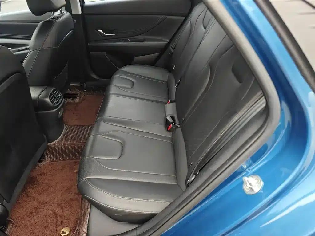 Hyundai Elantra 2022 1.5L CVT GLX Elite Edition — миниатюра 17