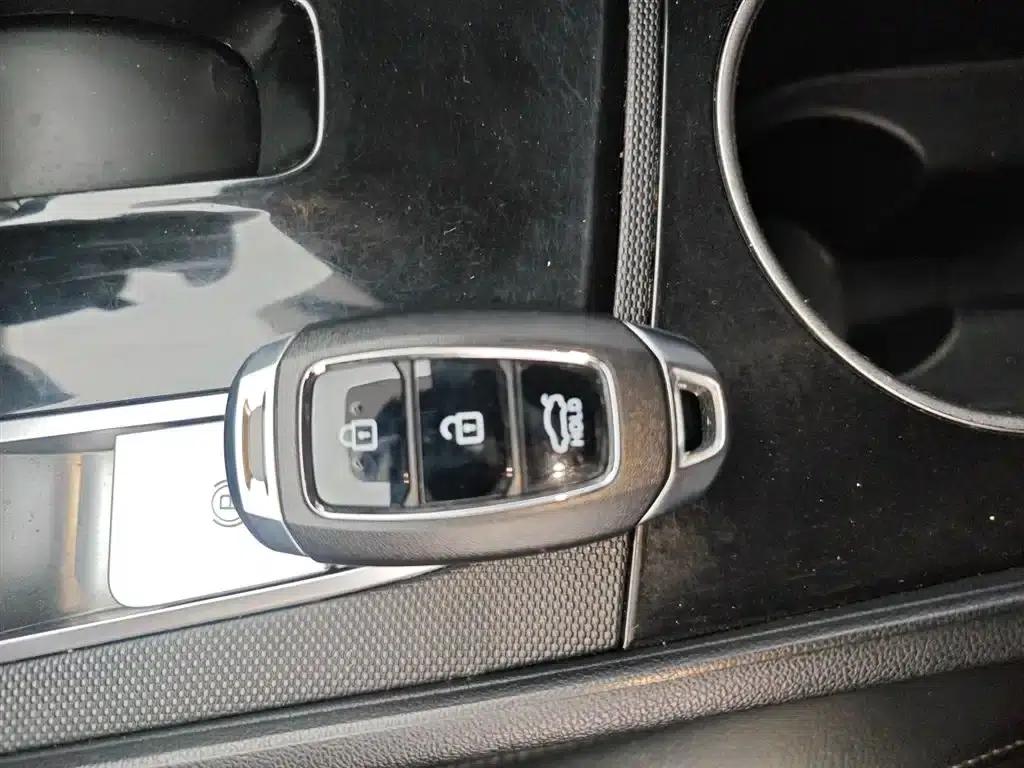 Hyundai Elantra 2022 1.5L CVT GLX Elite Edition — миниатюра 9